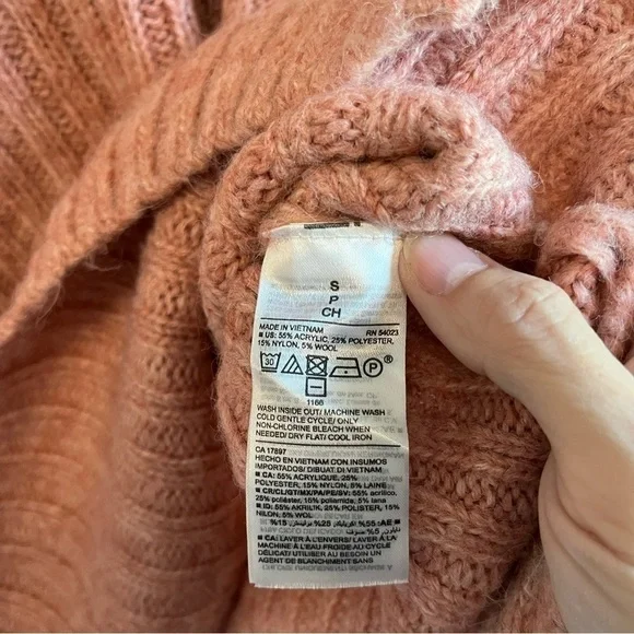 NWOT Old Navy Tunic Length Pink Sweater Small oversized - Picture 5 of 7